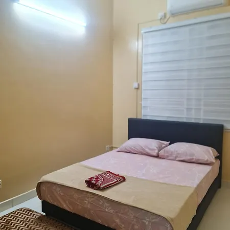 Homestay Qasrina Semi D 4 Bilik Kepala Batas  Exterior photo