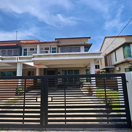 Homestay Qasrina Semi D 4 Bilik Kepala Batas  Exterior photo