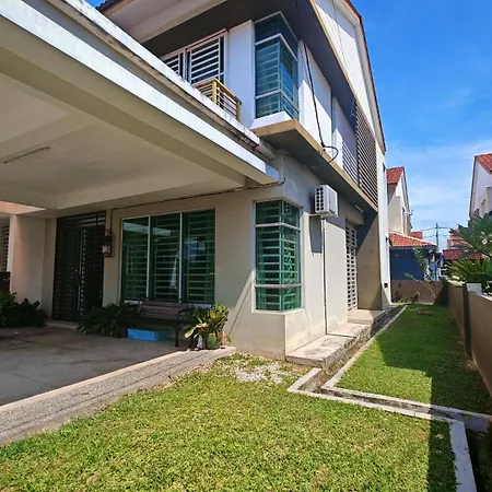 Homestay Qasrina Semi D 4 Bilik Kepala Batas  Exterior photo
