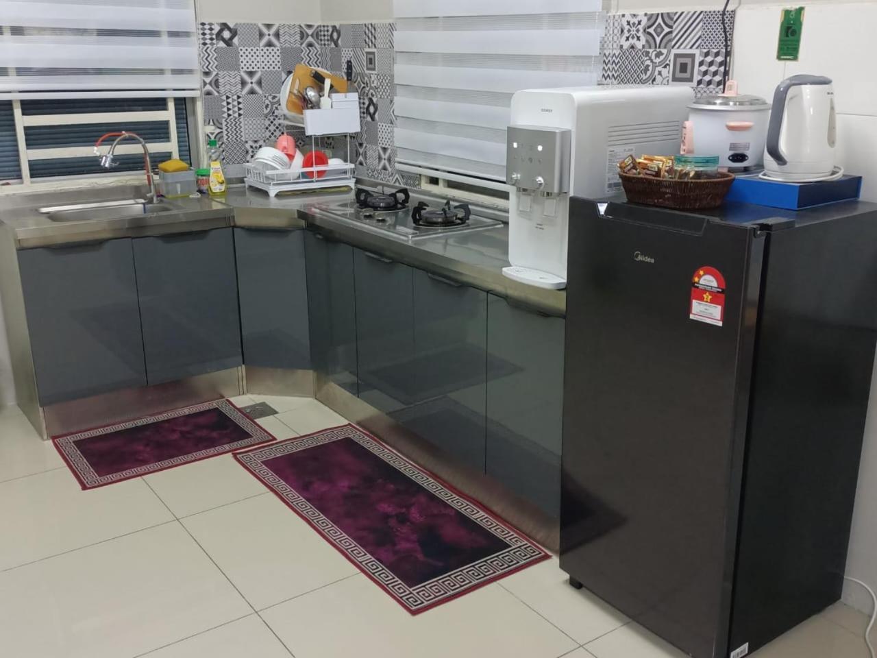Qasrina Semi D 4 Bilik Holiday home Kepala Batas (Penang)