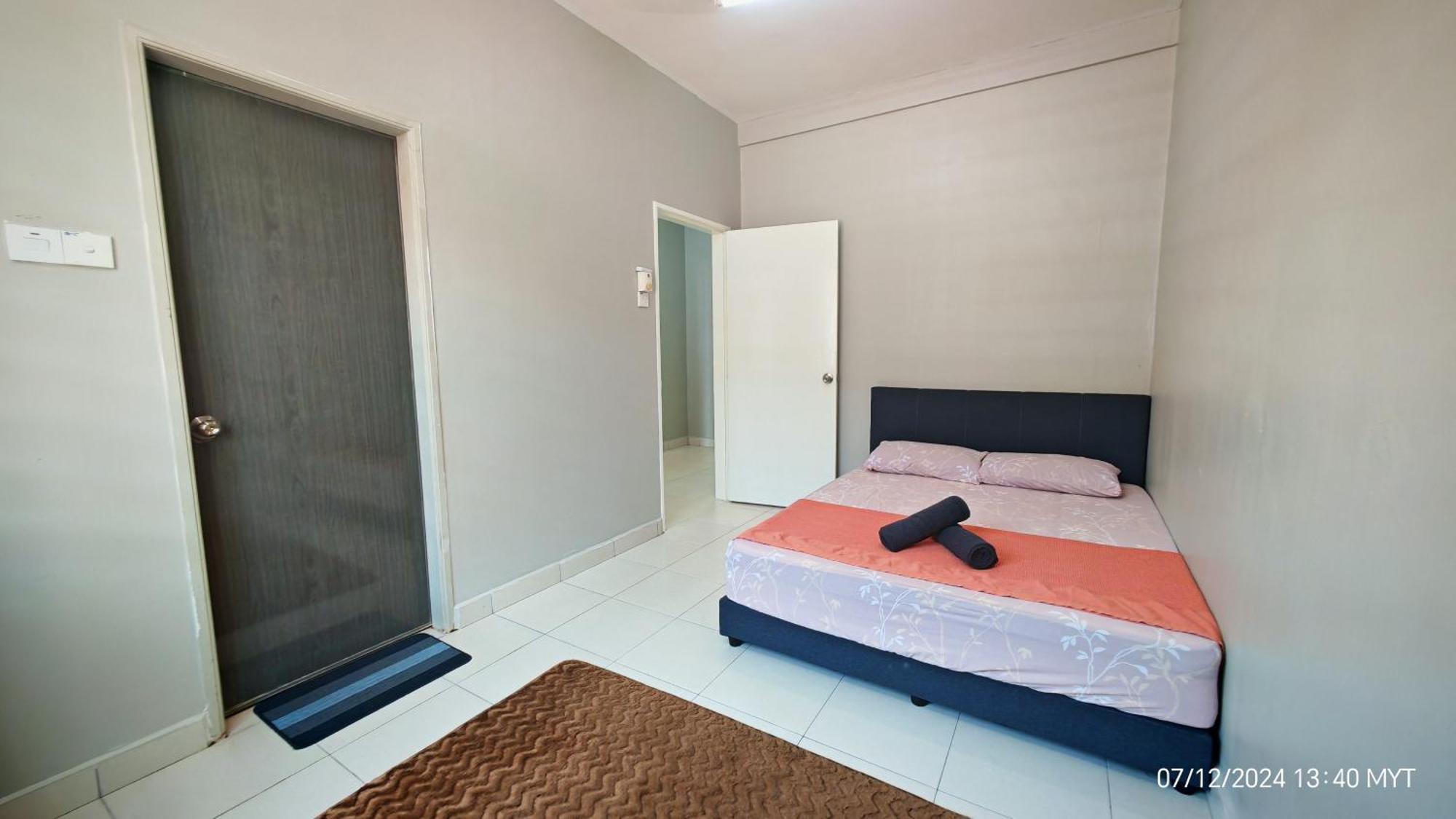 Holiday home Qasrina Semi D 4 Bilik Kepala Batas (Penang)