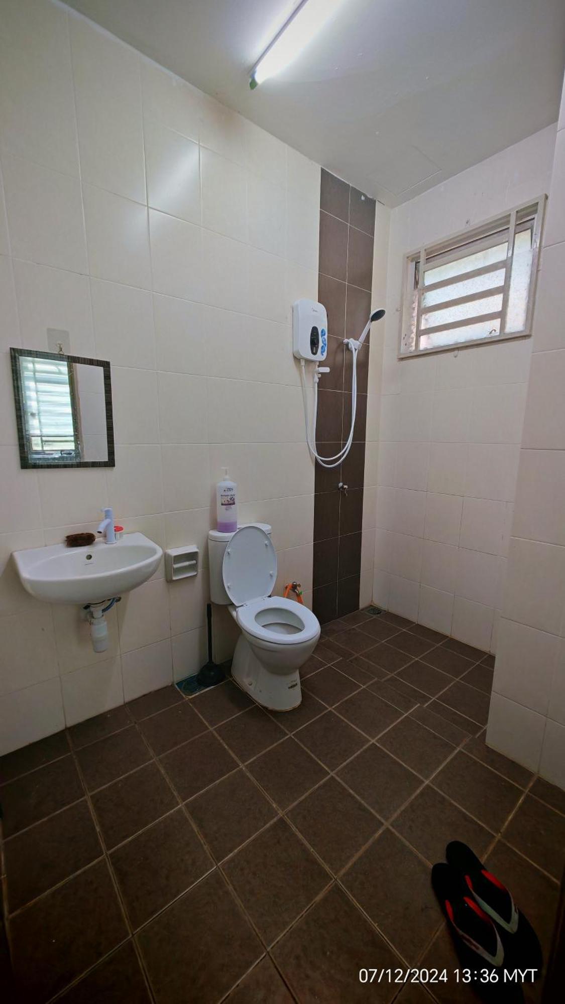 Holiday home Qasrina Semi D 4 Bilik Kepala Batas (Penang)